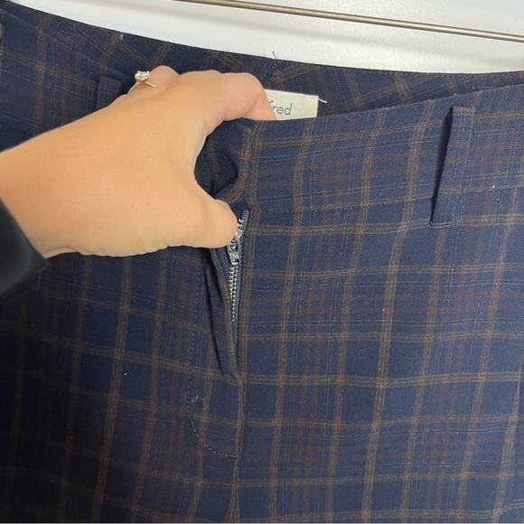 Aritzia Wilfred Navy Blue Plaid Pattern High Waisted Crop Trousers Pants Size 0 - Picture 3 of 6